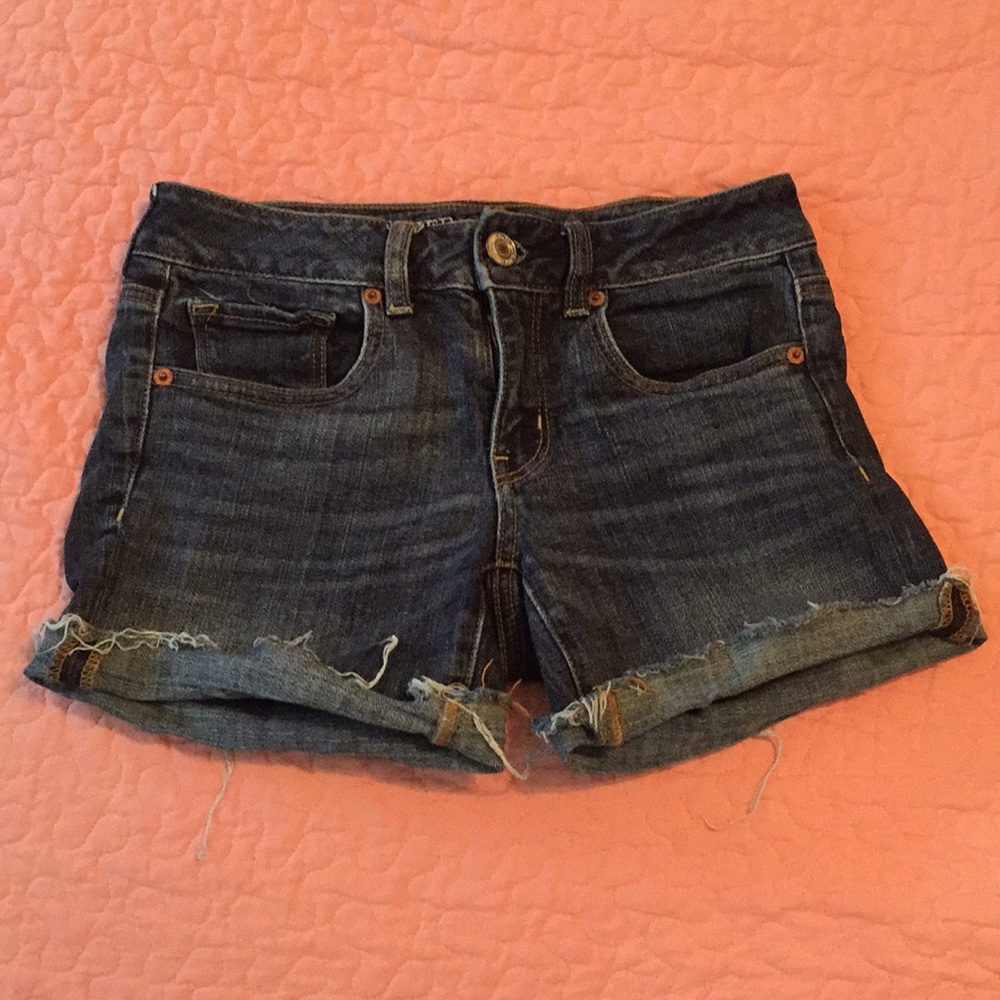 American Eagle 🦅 distressed jean shorts